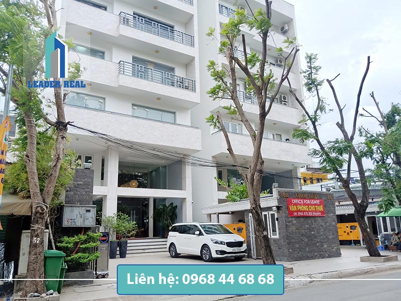 Lối vào tòa nhà cho thuê văn phòng Xuân Thủy building quận 2