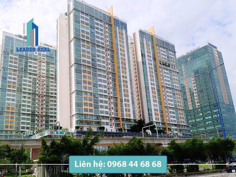 Phía trước tòa nhà cho thuê văn phòng The Vista building quận 2
