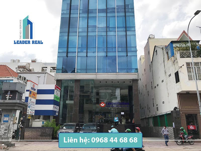 Lối vào văn phòng cho thuê Phượng Long building quận 3