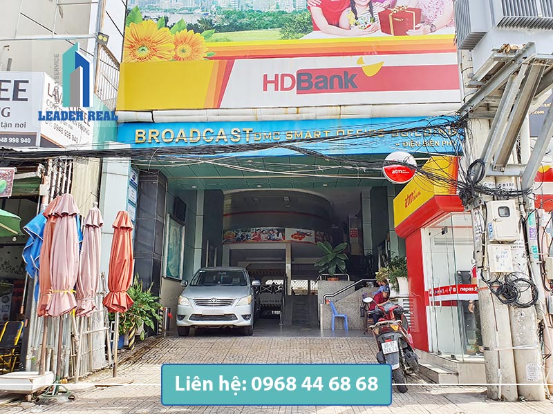 Lối vào tòa nhà cho thuê văn phòng DMC 3 building quận Bình Thạnh