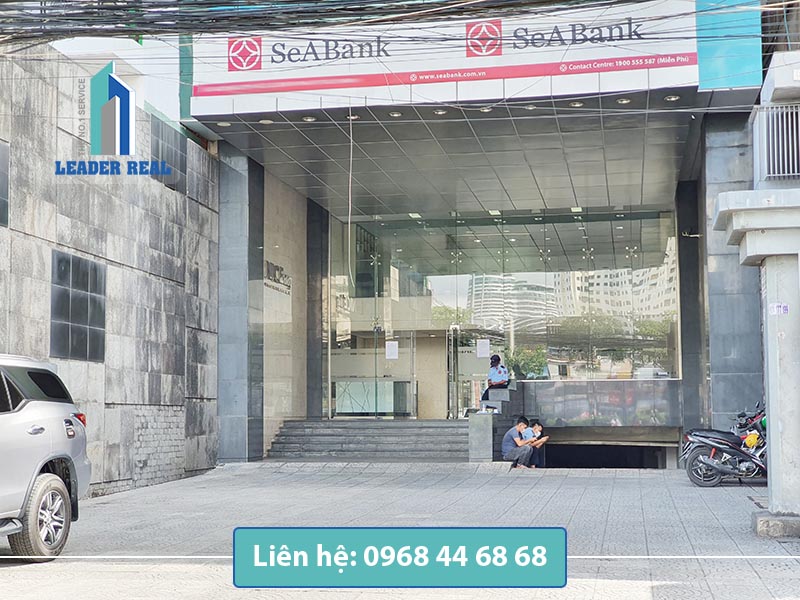 Lối vào tòa nhà cho thuê văn phòng Nice building quận Bình Thạnh