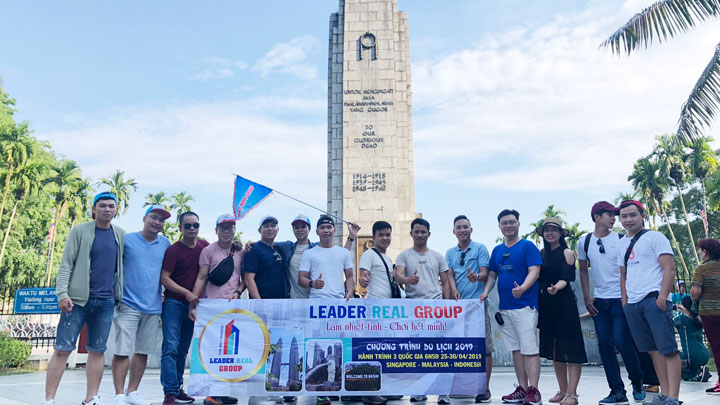 Cán bộ nhân viên Leader Real du lịch Malaysia 2019