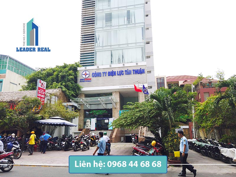 Lối vào văn phòng cho thuê tại tòa nhà HCMPC building quận 4