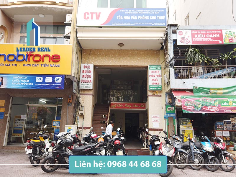 Lối vào văn phòng cho thuê CTV building quận 4