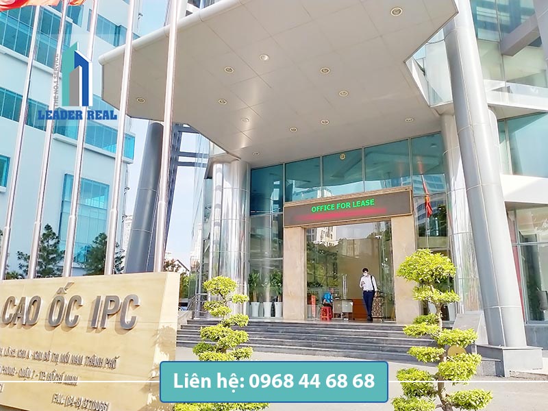 Lối vào văn phòng cho thuê IPC tower quận 7