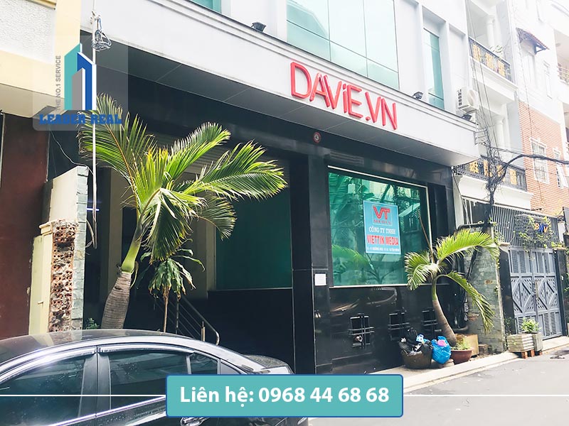Phía trước tòa nhà cho thuê văn phòng Blue Berry building quận Tân Bình