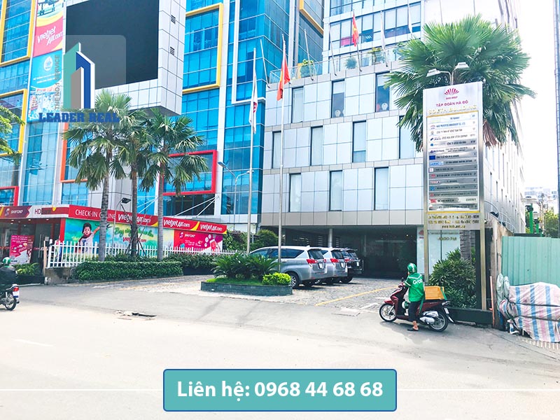 Phía trước văn phòng cho thuê Hà Đô South building quận Tân Bình