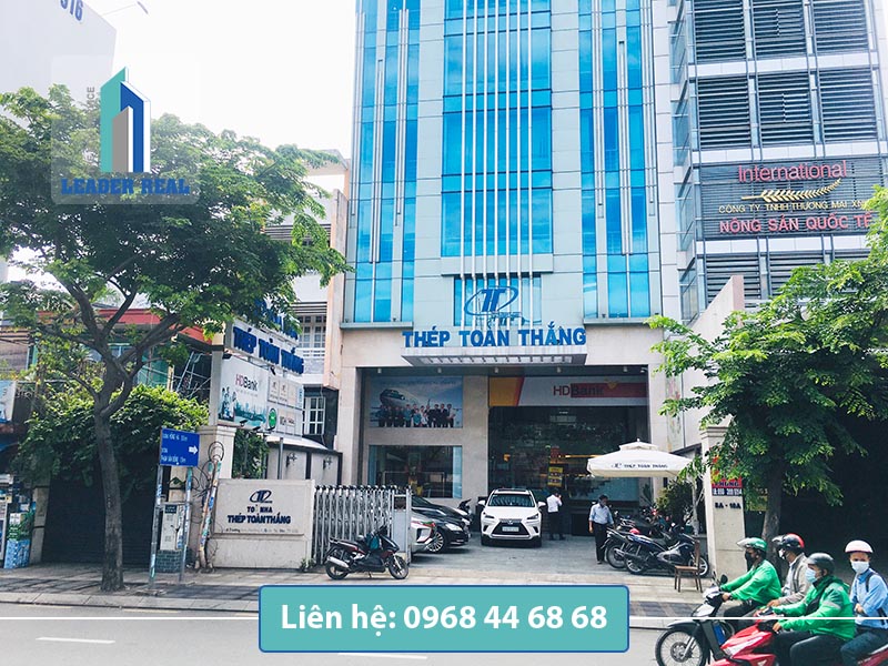 Lối vào văn phòng cho thuê Thép Toàn Thắng building quận Tân Bình