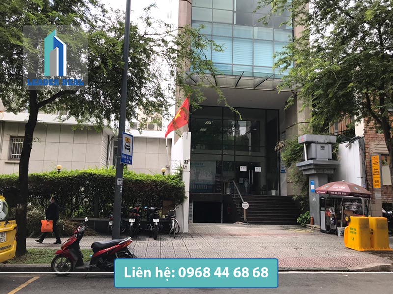 Lối vào văn phòng cho thuê Phương tower quận 1