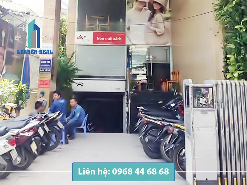 Lối vào văn phòng cho thuê LQD building quận Bình Thạnh